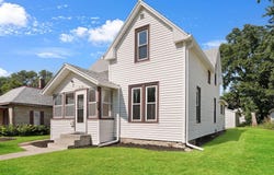 1927 Clay Street, Cedar Falls, IA 50613