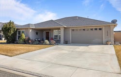 4806 Indian Ridge Dr, Pasco, WA 99301-4434