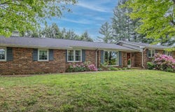 19494 Oakwood Dr, Abingdon, VA 24211