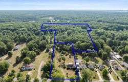 1044 N Green Creek Road, Muskegon, MI 49445
