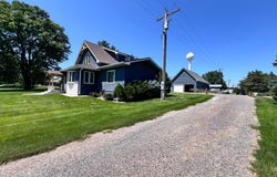 105 East Rodney, Wallace, NE 69169