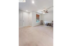 3168 Village Plaza DR, Roseville, CA 95747