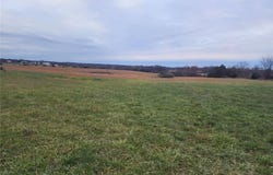 39 Route D, Santa Fe, MO 65282