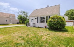 103 Alden Pl, Somerset, MA 02725