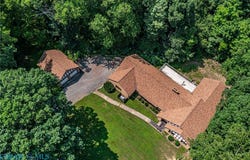 901 Oak Lane, Kilmarnock, VA 22482