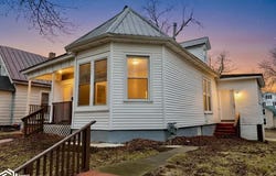 1432 Cleveland Avenue, Burlington, IA 52601