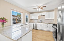 1401 Peachtree Drive, Valparaiso, IN 46383