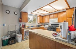 334 Cedar Rd, Vista, CA 92083