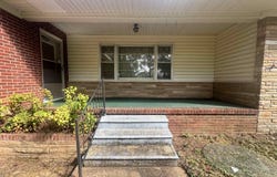 137 Bayless Ave, Florence, AL 35630