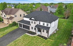 413 N Sycamore Lane, North Aurora, IL 60542