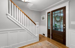 19 Stanley Lane, Middletown, NJ 07748