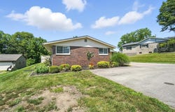 3012 E Leffel Lane, Springfield, OH 45505