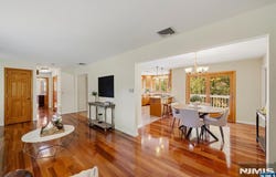 73 W Cedar Place, Ramsey, NJ 07446