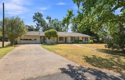 920 Park Avenue, Bonham, TX 75418