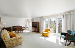 540 Lucia Dr, Wilkins Twp, PA 15221