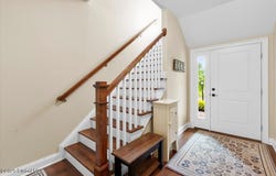 614 Lois Lane, Niskayuna, NY 12304