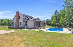 211 Andrews Chapel Rd, Hodges, SC 29653