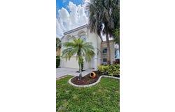 140 NW 151st Ave, Pembroke Pines, FL 33028