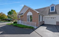 8 Joseph Dr, Raritan Twp., NJ 08822-5110