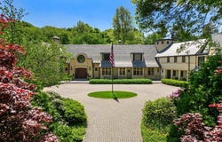 15 Claridge Drive, Weston, MA 02493