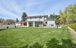 13907 Wide Hollow Rd, Yakima, WA 98908