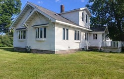 712 8th St, Cloquet, MN 55720