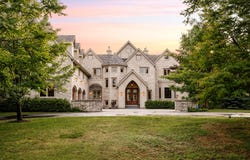 11611 N Canterbury Dr, Mequon, WI 53092