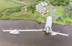 175 Marsh Oaks Drive, Waverly, GA 31565