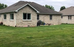 413 11th Circle SE, DeMotte, IN 46310