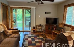N9640 Ulvila, Wakefield, MI 49911