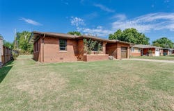 2309 W Glenhaven Drive, Midwest City, OK 73110