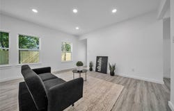 702 W Rochester Street, Terrell, TX 75160