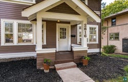 2816 E 1st St, Duluth, MN 55812