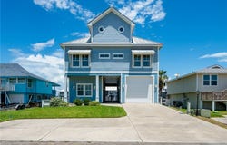 140 Port Royal, City by the Sea, TX 78336