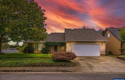 5219 Spring Leaf Ct N, Keizer, OR 97303