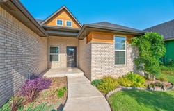 9312 Taggert Lane, Yukon, OK 73099