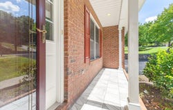 4816 Hickory Hill Dr, Roanoke, VA 24018