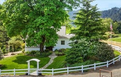 1471 JOELSON RD, Umpqua, OR 97486