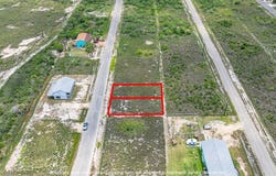 510 & 511 Water Oak Ln, ROCKPORT, TX 78382