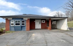 7737 Tucker Rd, Ashland, KY 41102