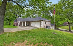 714 Laurel Circle, Neosho, MO 64850
