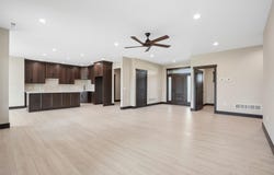 598 Lake Shore Dr., Dyersville, IA 52040