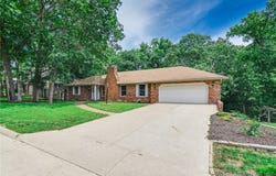 1745 Engelwood Drive, Jefferson City, MO 65101