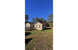 8092 Highway 393, Laurel Hill, FL 32567
