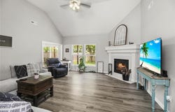 700 SW Bobcat Street, Oak Grove, MO 64075