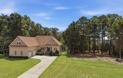129 Deepwater Drive, Stella, NC 28582