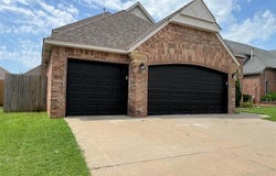 1016 Erinova Drive, Yukon, OK 73099