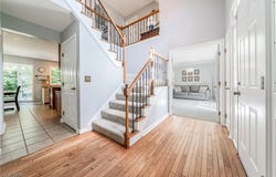 456 Sandhurst Drive, Highland Heights, OH 44143