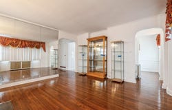 215 Leonard Boulevard, New Hyde Park, NY 11040