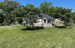 212 E North Street, Benton, MO 63736